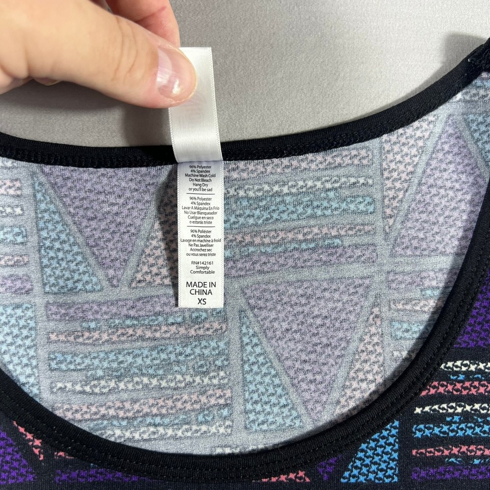 LuLaRoe Perfect T Tunic Top Womens XS Purple Geometric High Low Short Sleeve - Picture 8 of 10